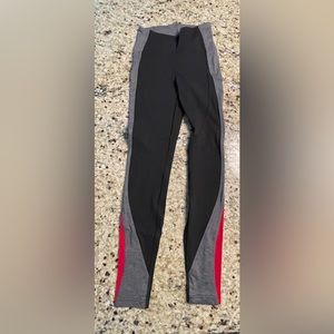 ❤️ Lululemon size 4 leggings